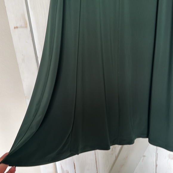 Zara midi forest green skirt. Size medium. - Picture 2 of 4